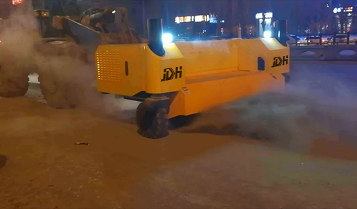 因为有你,这个雪天不在寒冷,除雪保障——米兰官方为您服务(图1) 因为有你,这个雪天不在寒冷,除雪保障——米兰官方为您服务(图1)