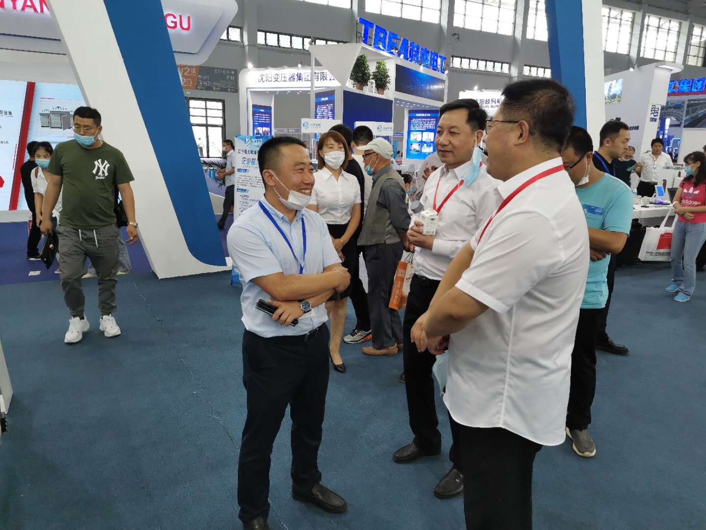 制博会即将落幕,米兰官方精彩继续(图1) 制博会即将落幕,米兰官方精彩继续(图1)